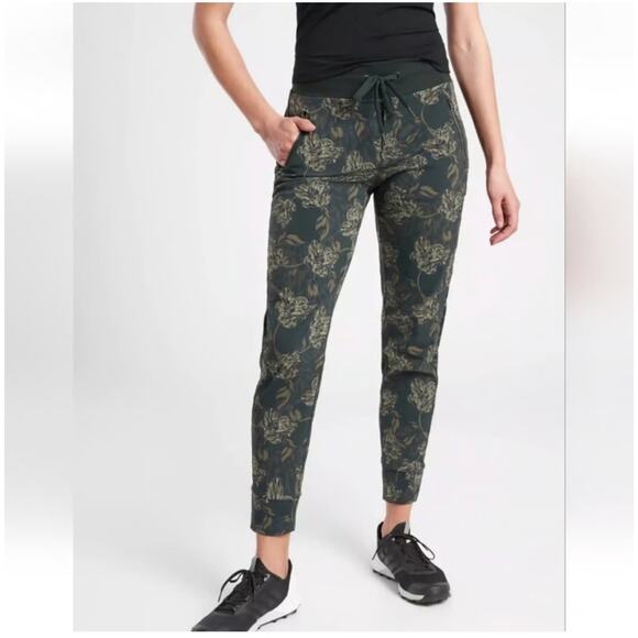 Athleta Pants Women 2 Green Floral Print Trekkie North Jogger Active Travel Hike - Picture 1 of 12